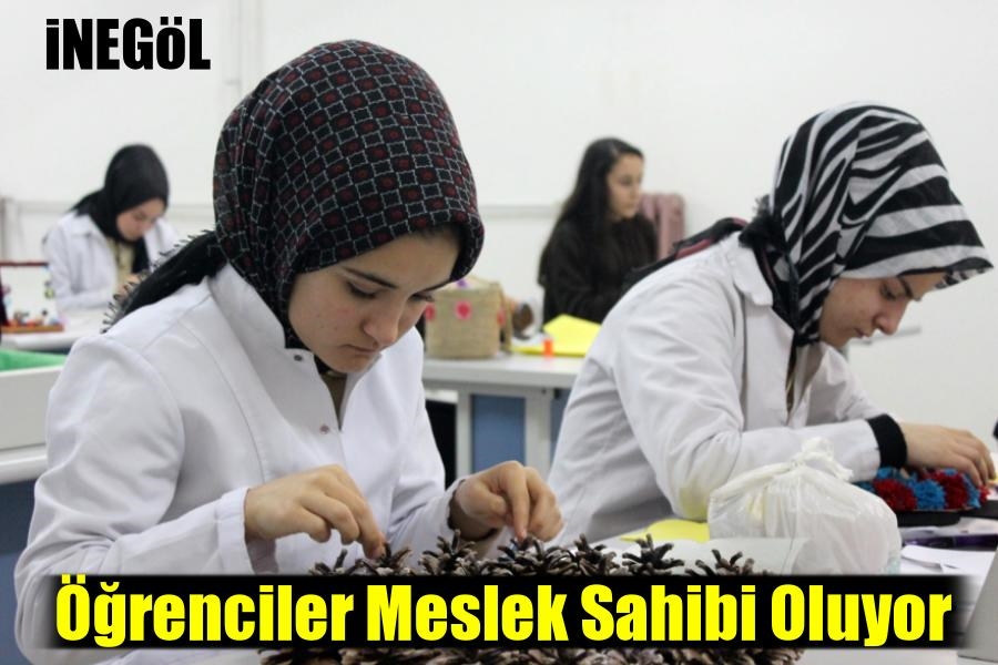 ÖĞRENCİLER MESLEK SAHİBİ OLUYOR