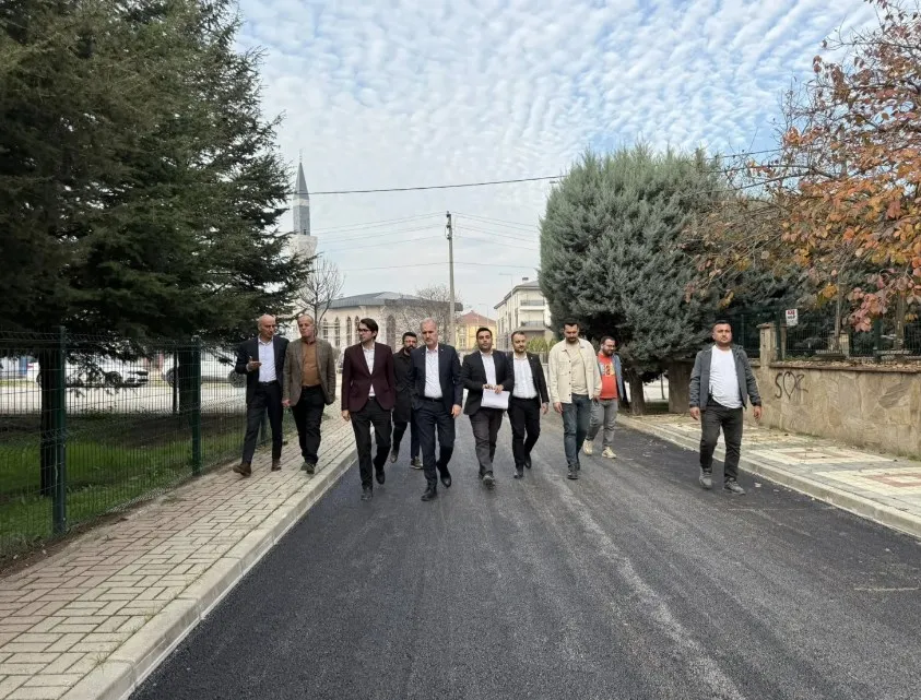 İnegöl Belediyesi’nden 3 Bölgede Asfalt Hamlesi