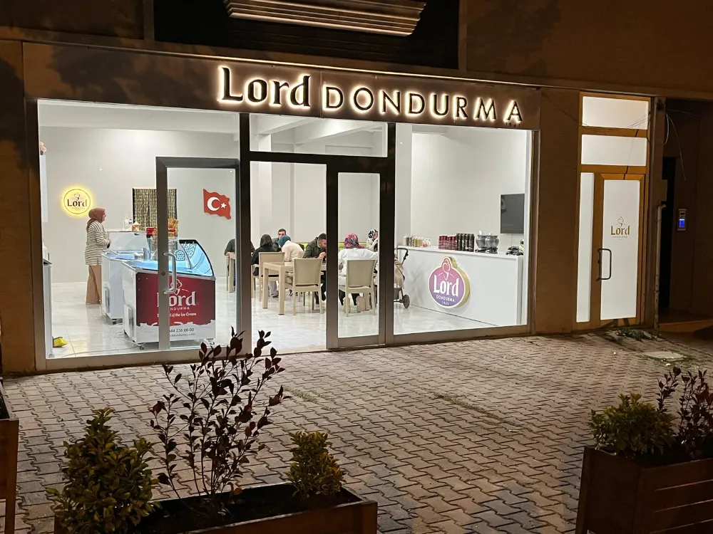 Lord Dondurma Yeniceköy