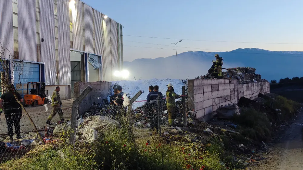 Katı atık depolama alanında yangın paniği