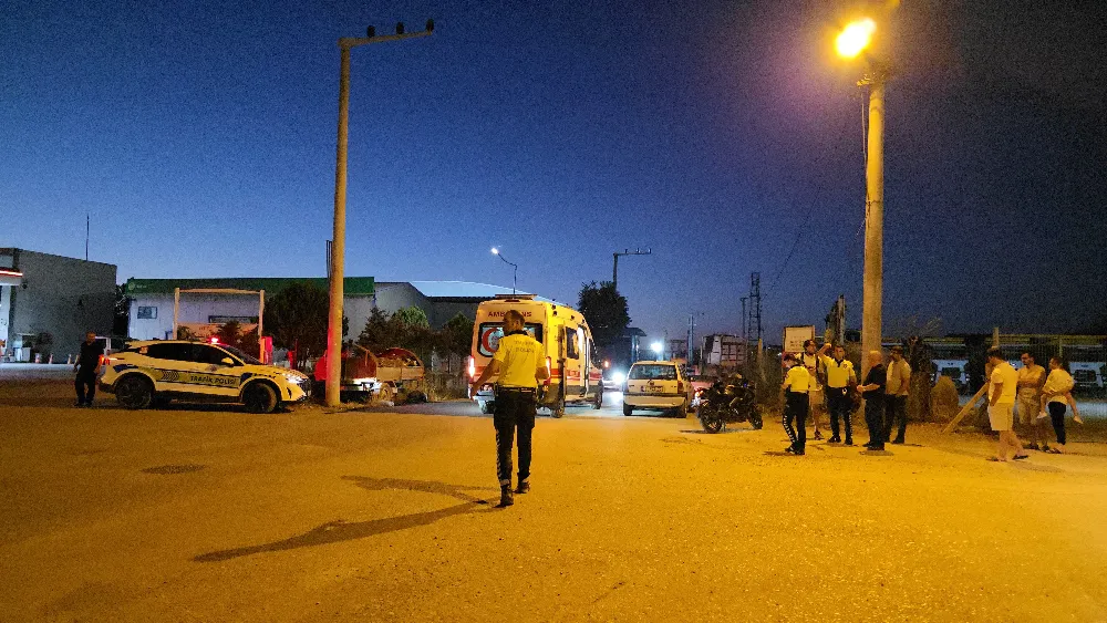 Otomobil ile motosiklet çarpıştı; 1 hafif yaralı!